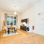 Jomi Stays - Privates Apartment Beim Ku\'Damm